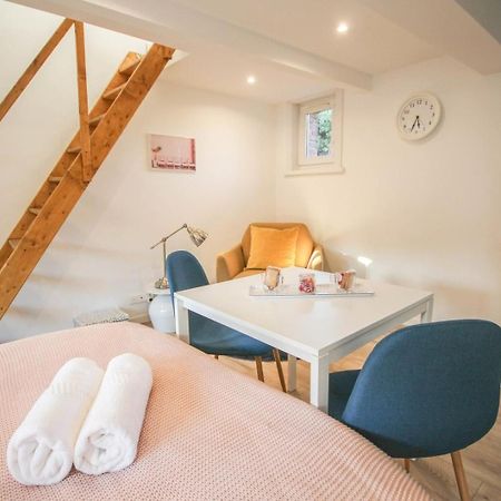 Lille Hypercentre Gares - Small Suite Экстерьер фото