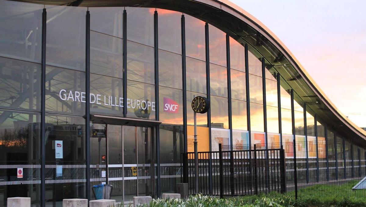 Lille Hypercentre Gares - Small Suite Экстерьер фото
