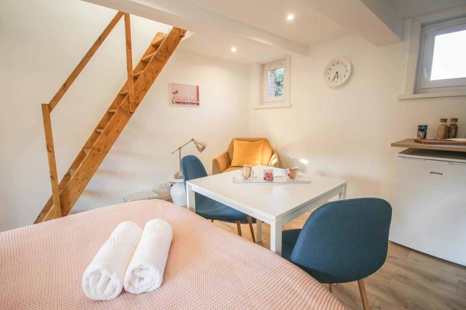 Lille Hypercentre Gares - Small Suite Экстерьер фото