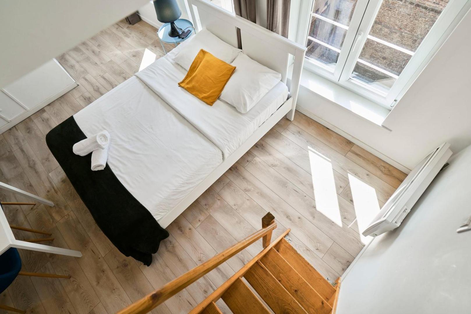 Lille Hypercentre Gares - Small Suite Экстерьер фото